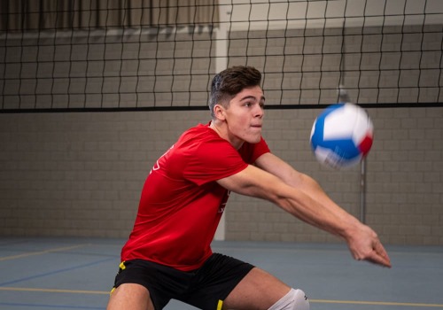 How to Improve Your Volleyball Skills: The Ultimate Guide for Intermediate Classes